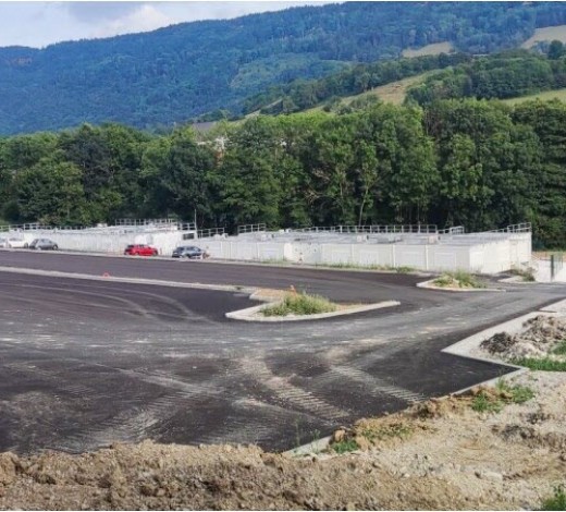 Mise en place d'une école provisoire au parking du Mont-Sion à Andilly